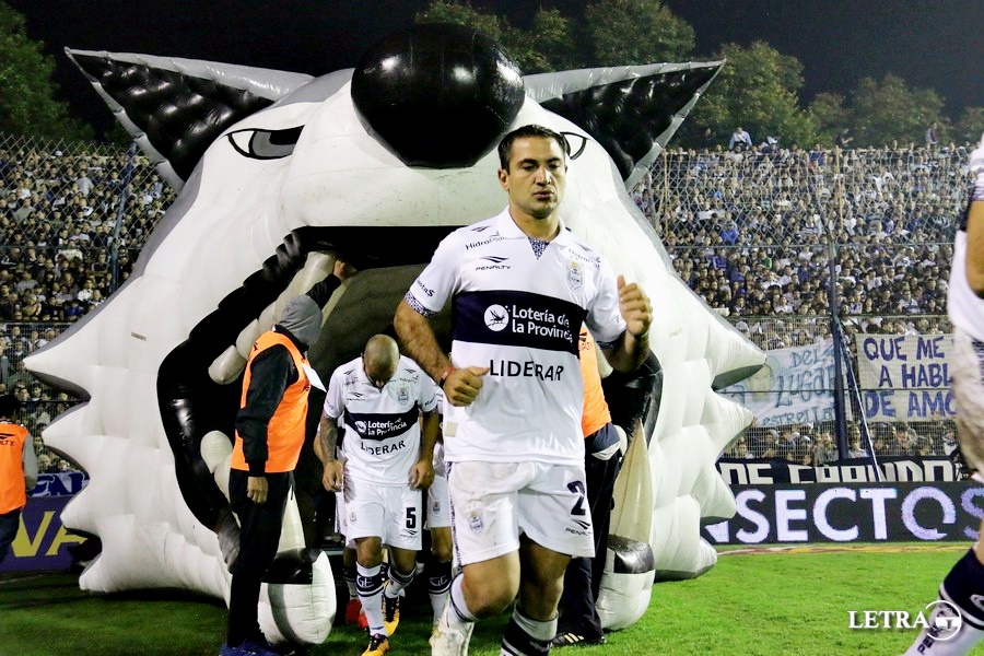 MIRANDO AL FUTURO